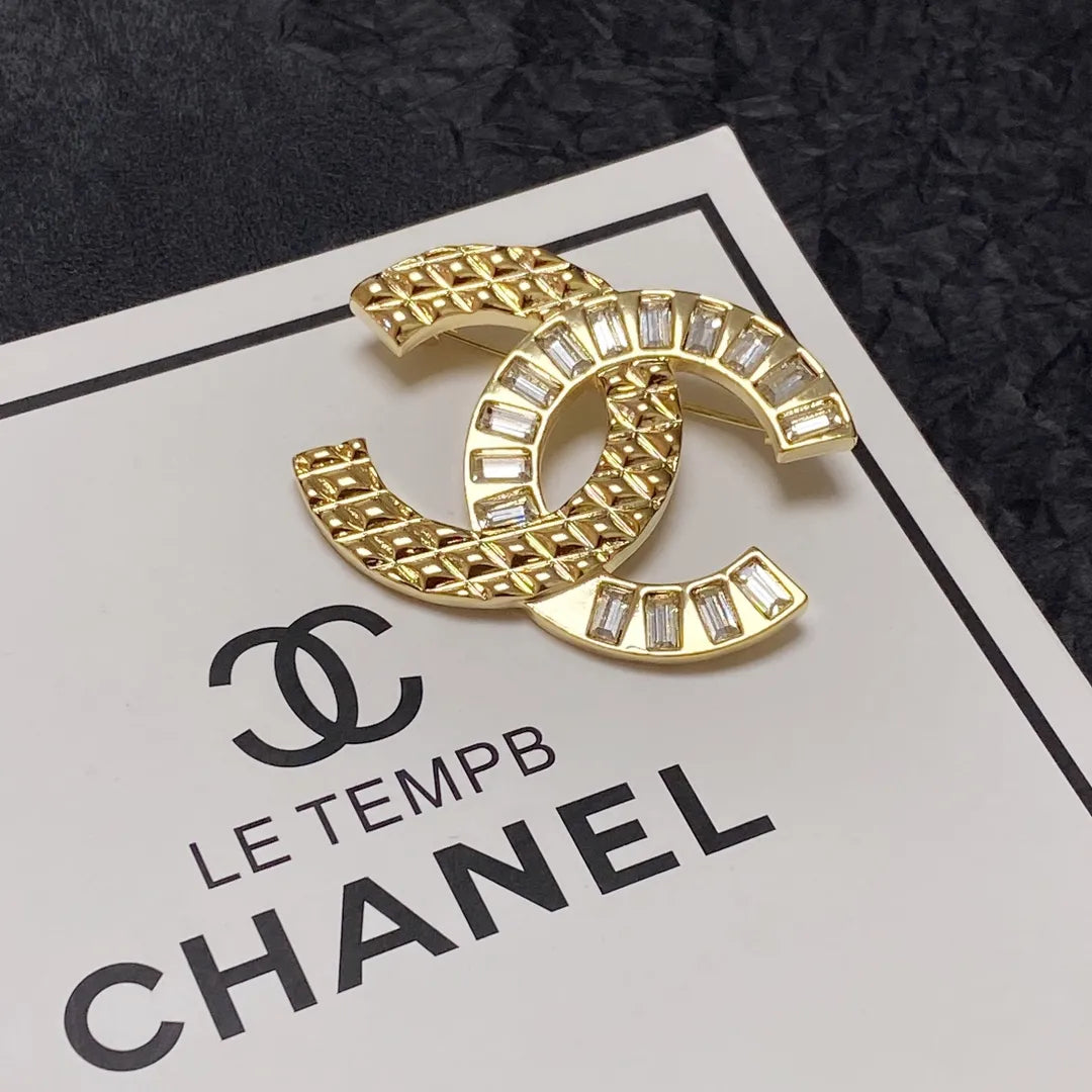 Brooch P160