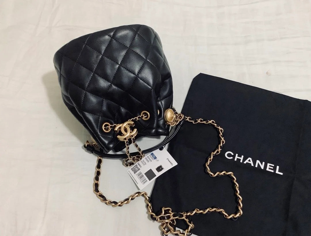 Black Bucket Bag P51830