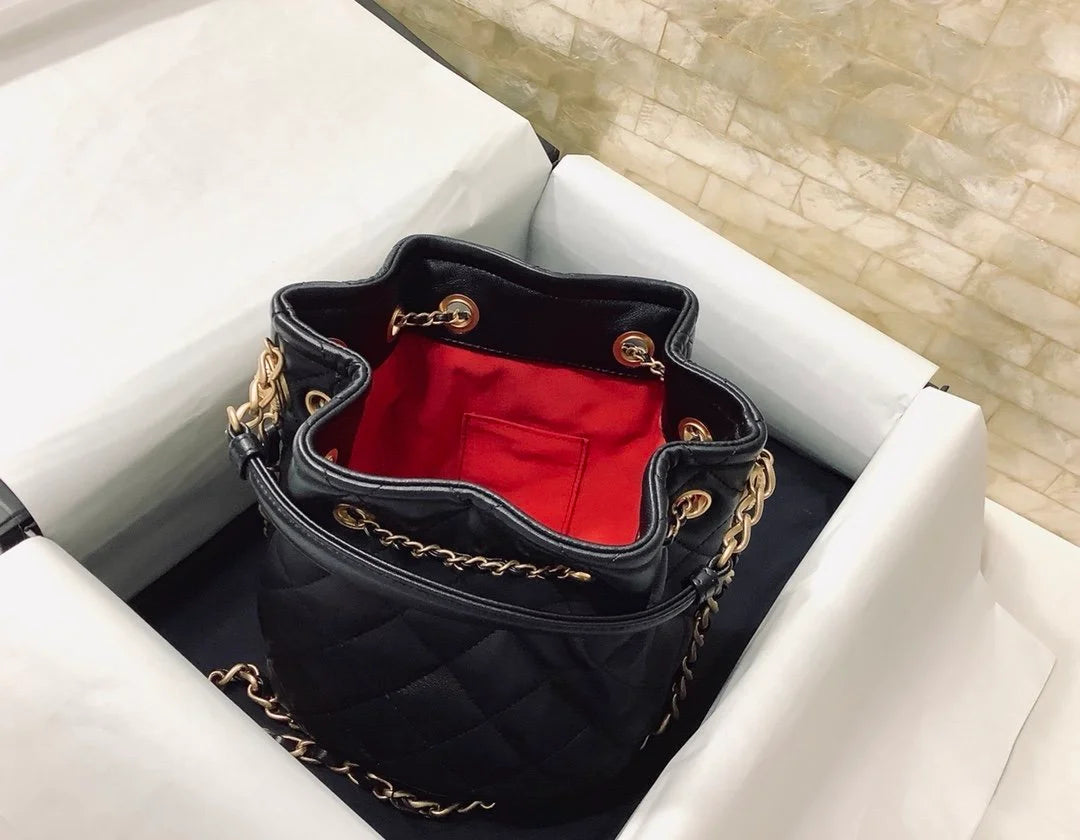 Black Bucket Bag P51830