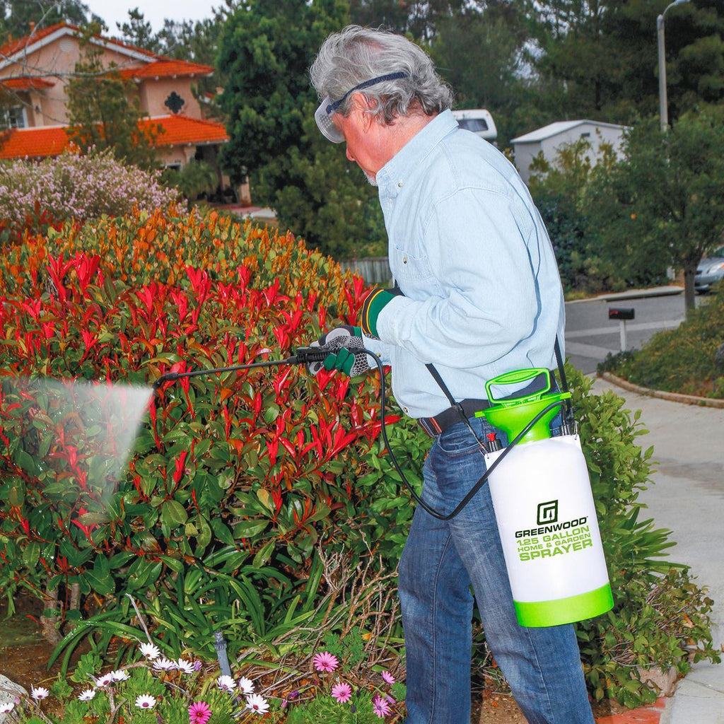 1-1/4 Gallon Home and Garden Sprayer L277343
