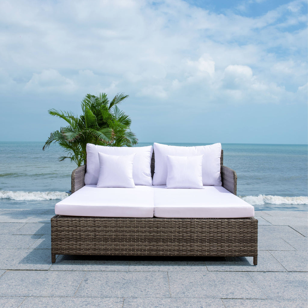 Grey and White Daybed R755