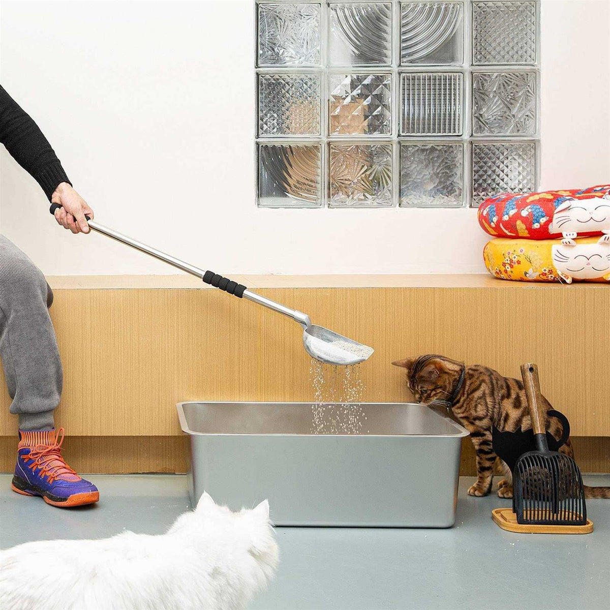 Metal Cat Litter Scoop with Long Handle F996275