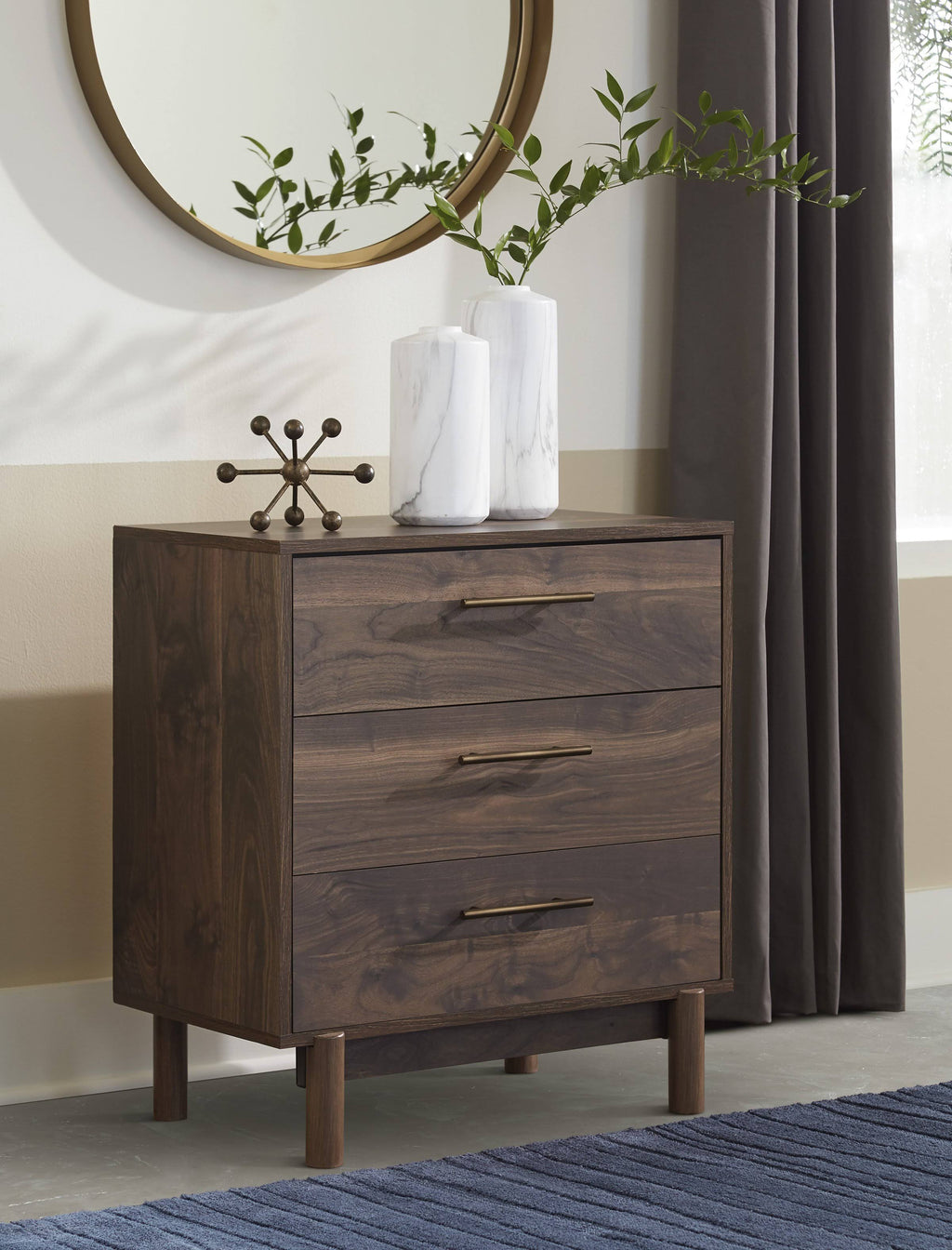 Three Drawer Chest Z64031