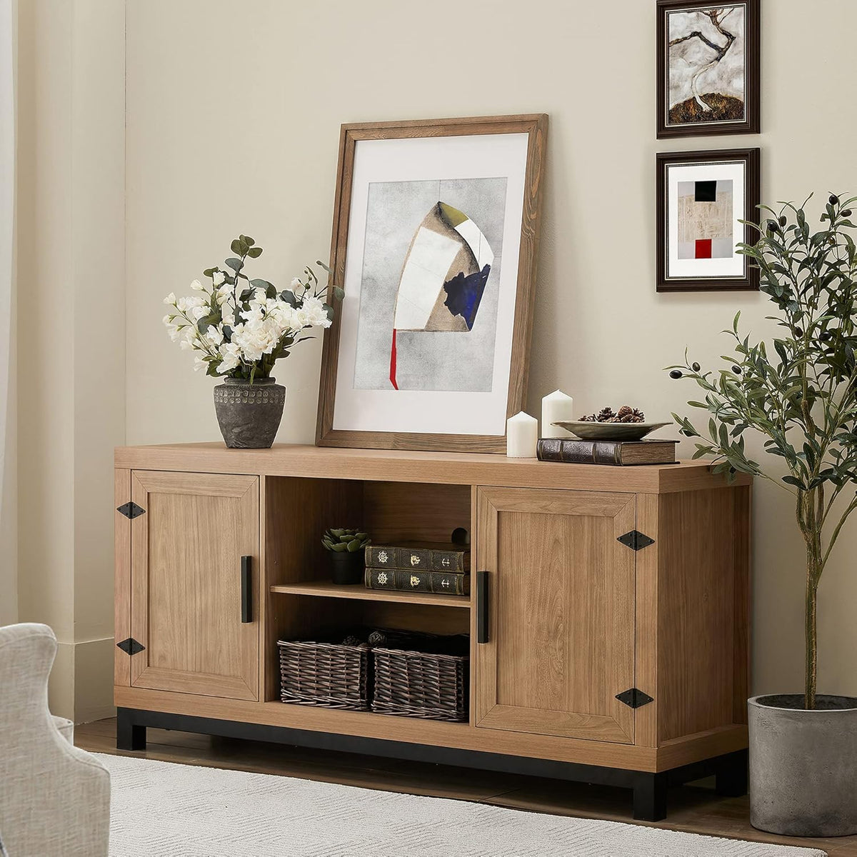 60 Inch Mango Wood TV Stand with 6 Storages H555