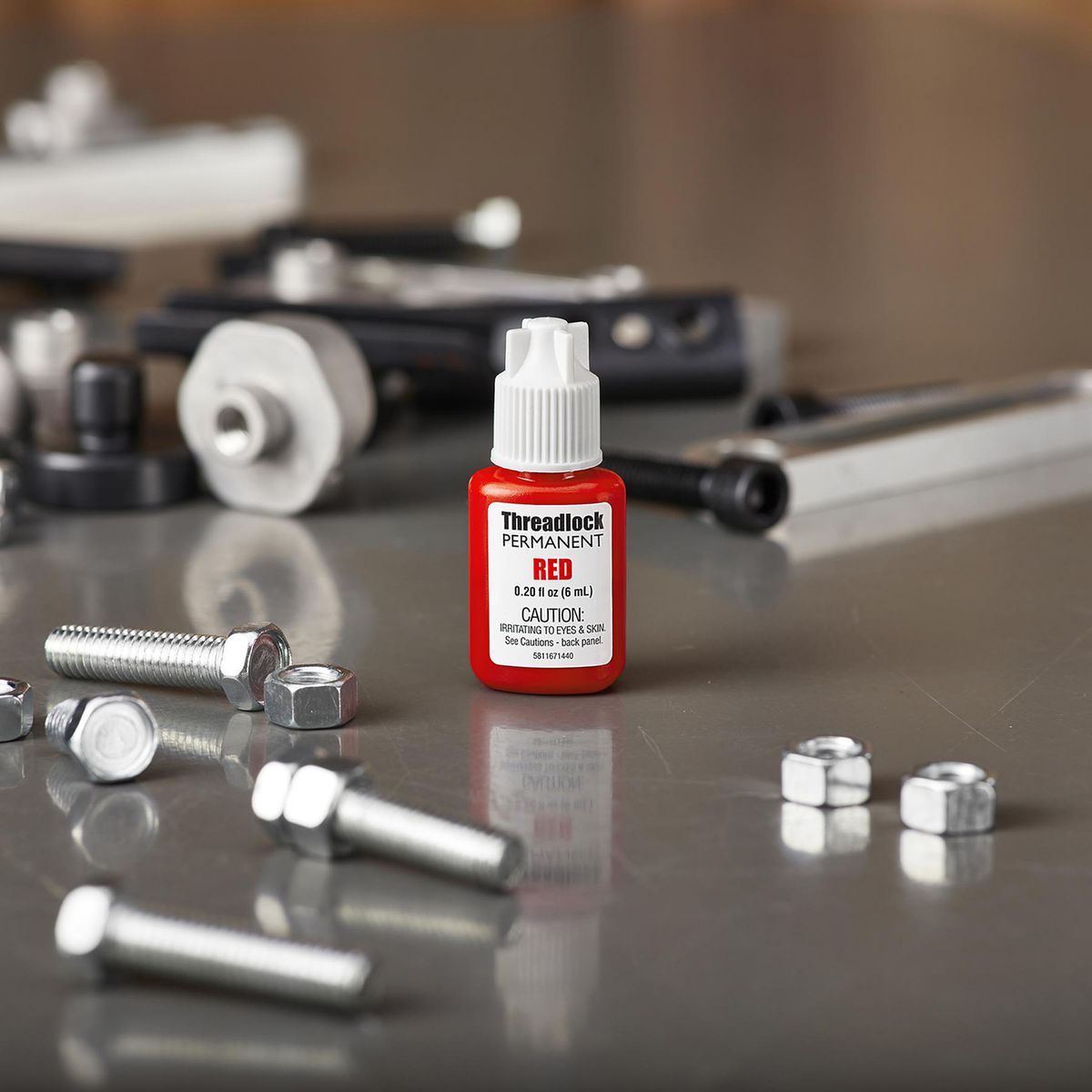 0.20 oz. Permanent Threadlock P907