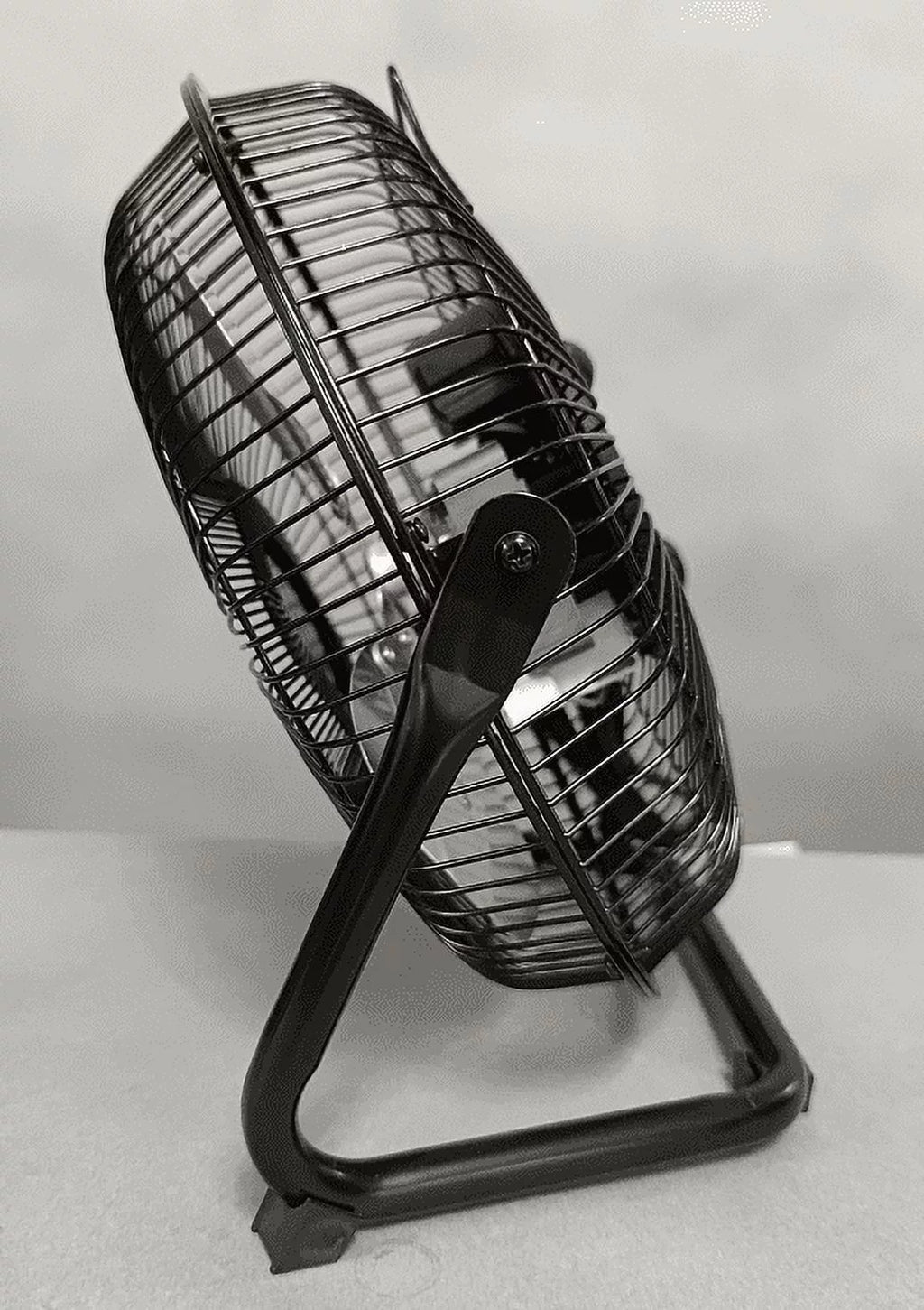 9 in 3 Speed Steel Floor Fan Y3216