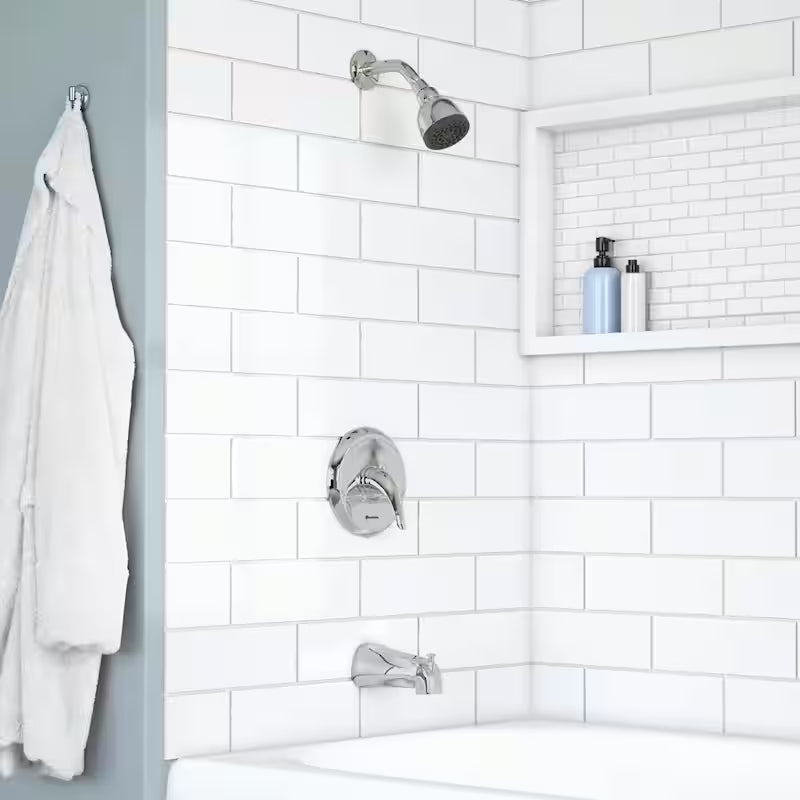 Single-Handle Tub and Shower Faucet in Chrome N154