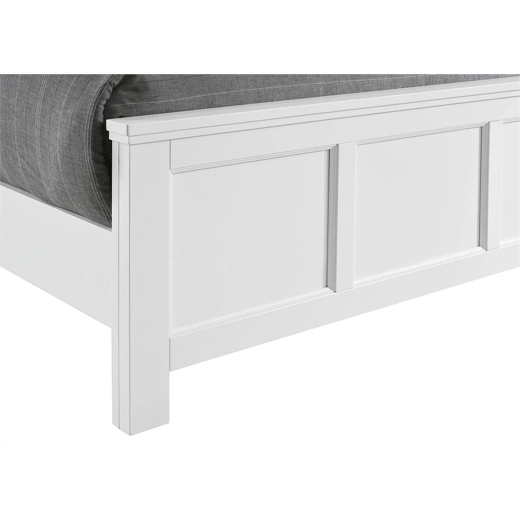 White Wood Full Bed P1617